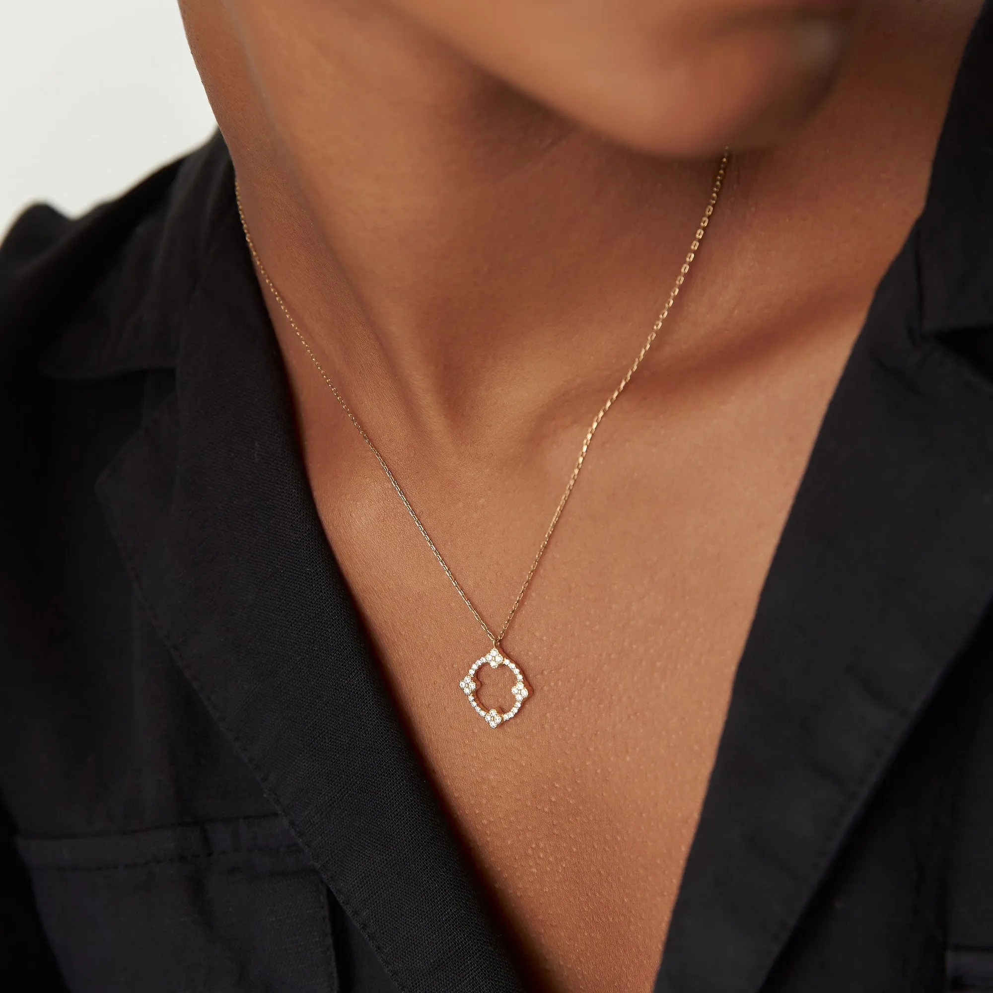 14k All Diamond Clover Circle Necklace