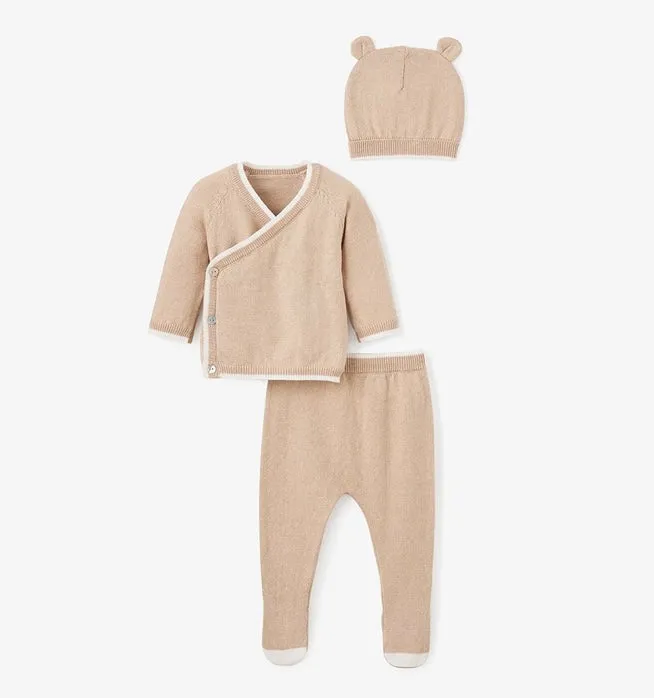 Baby layette set camel