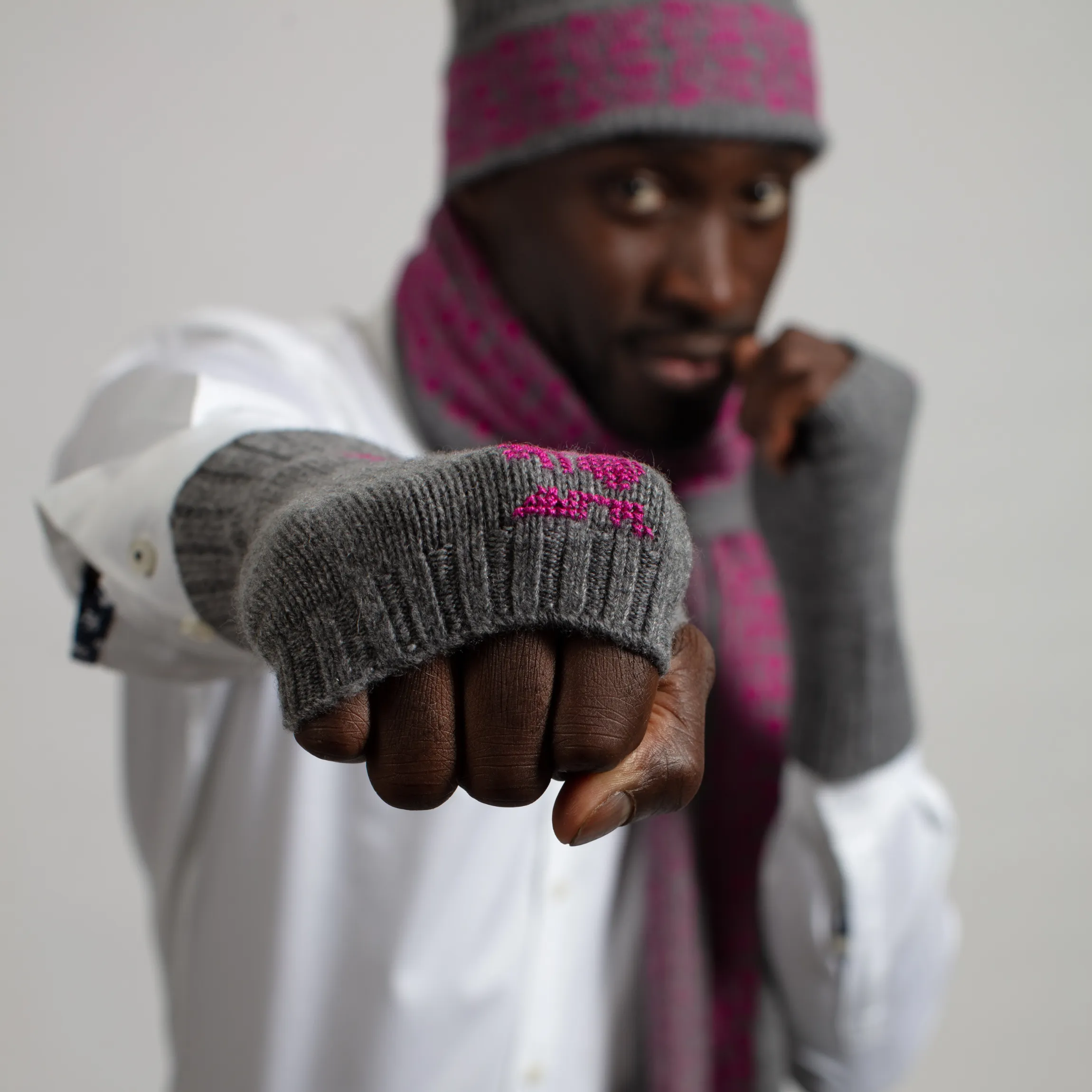 GRAY CASHMERE MITTENS