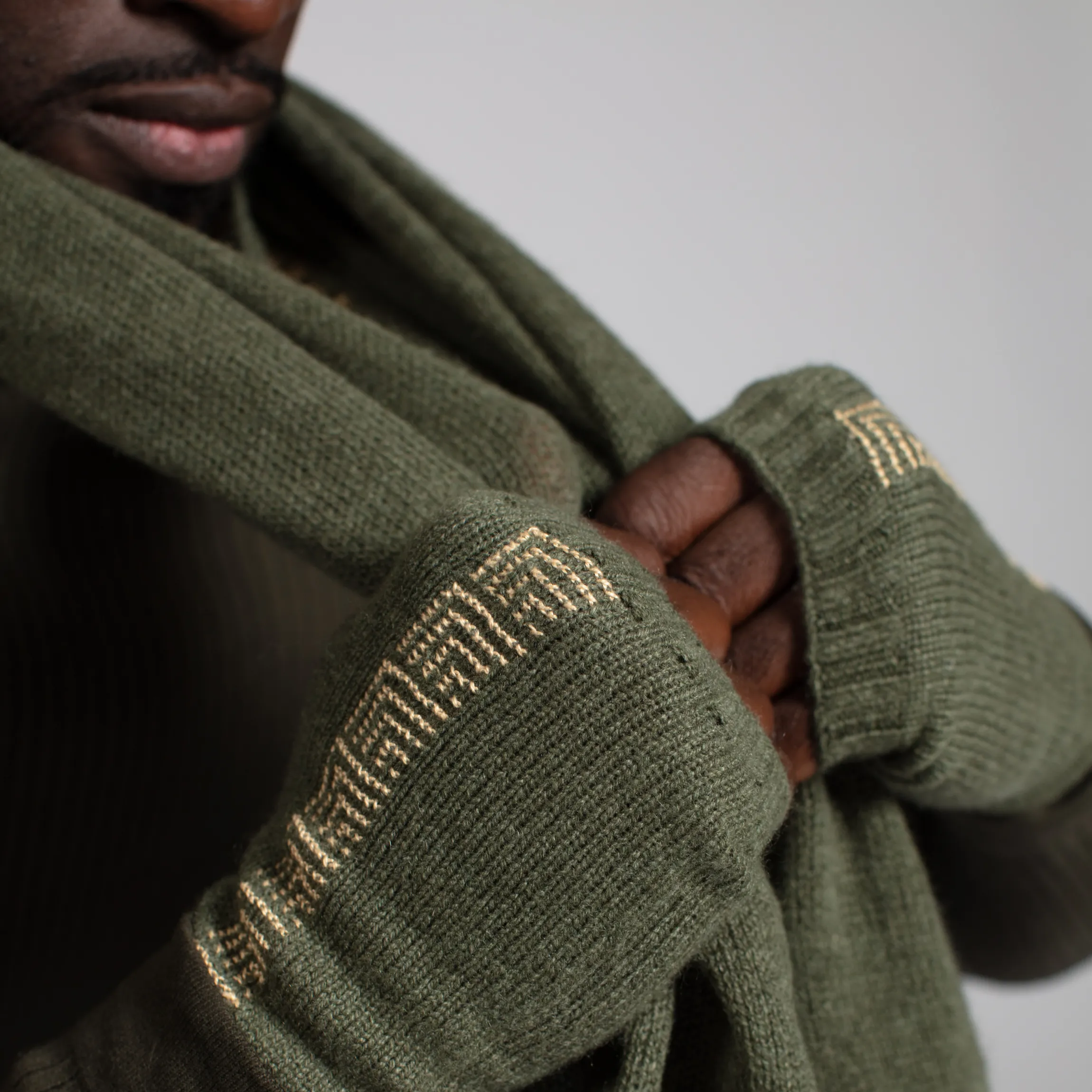 KHAKI CASHMERE MITTENS